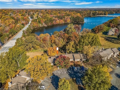 1223 Watermark Ct, High Point, NC 27265 - photo 4