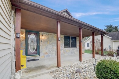 2783 Fox Pointe Dr, Columbus, IN 47203 - photo 7