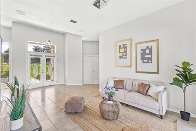 8643 Sugar Palm Ct, Orlando, FL 32835 - photo 5