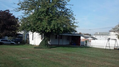 438 Monroe St, Berwick, PA 18603 - photo 4