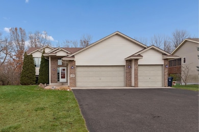 11876 N Meadow Curve, Lindstrom, MN 55045 - photo 3