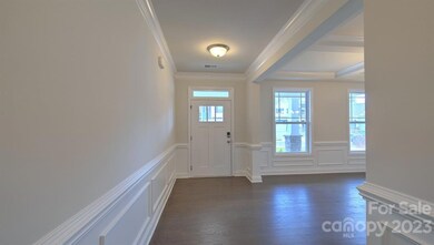 687 Fox Cove Rd, Hendersonville, NC 28792 - photo 3