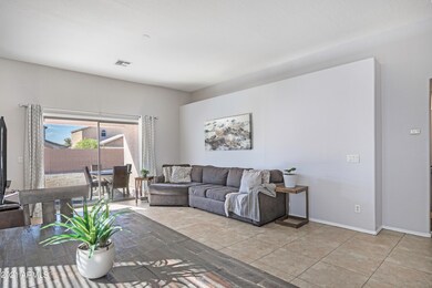 7310 N 68th Ln-6