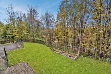 208 Spring Hill Rd, Honesdale, PA 18431 - photo 3