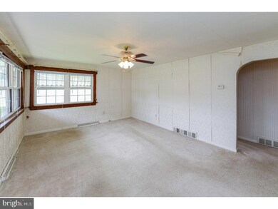 19 Schubert Ave, Runnemede, NJ 08078 - photo 4