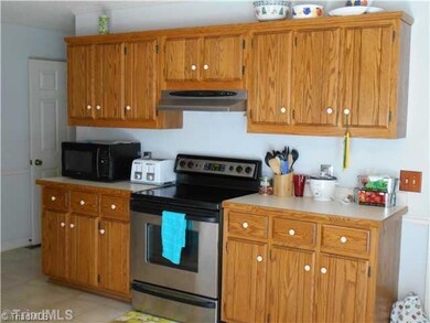 2101 Lambert Dr, Asheboro, NC 27205 - photo 4