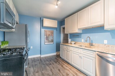 858 Summit Grove Ave, Bryn Mawr, PA 19010 - photo 3