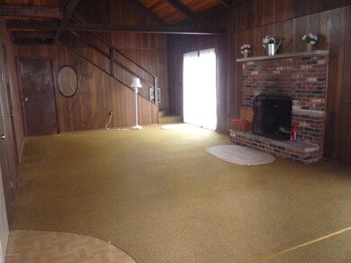 348 Mockingbird Ct, Pocono Mountain Lake Estates, PA 18324 - photo 4