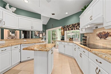 Spacious Kitchen w/ Center Island
