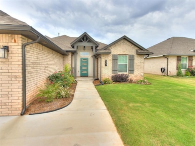 527 Hackberry Ln, Washington, OK 73093 - photo 3