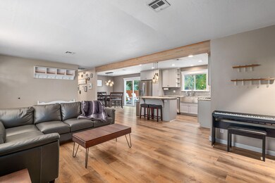 122 Saradan Ln, Grants Pass, OR 97527 - photo 7