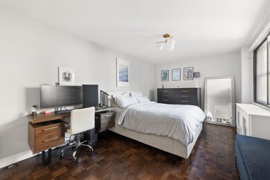 233 E 69th St unit 9J, New York, NY 10021 - photo 7