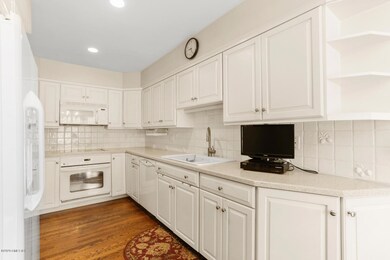 40 Ettl Ln unit 23, Greenwich, CT 06831 - photo 6