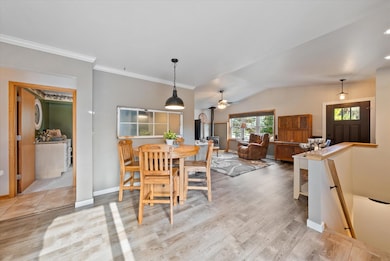 07-Dining and Living