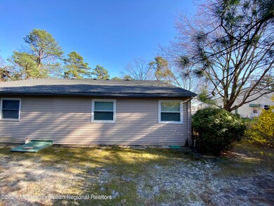 15B Sunset Rd unit A, Whiting, NJ 08759 - photo 4