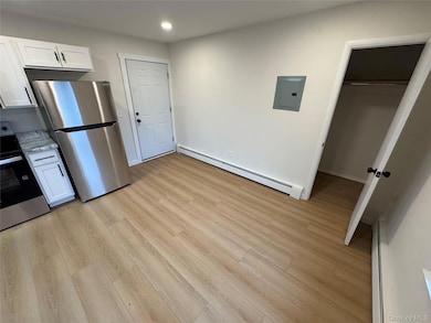 98 E Market St unit D3, Hyde Park, NY 12538 - photo 6