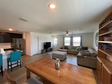 2606 Spring Time Dr, Ennis, TX 75119 - photo 5