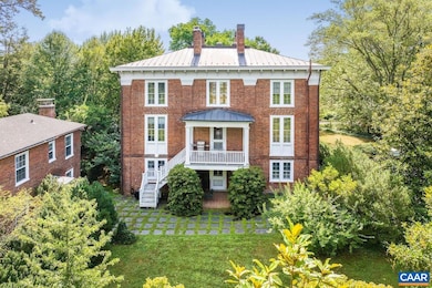 521 1st St N, Charlottesville, VA 22902 - photo 2