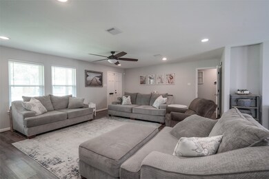 1355 Lehman St, Houston, TX 77018 - photo 5