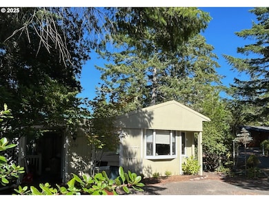 238 Horseshoe Bend, Florence, OR 97439 - photo 2