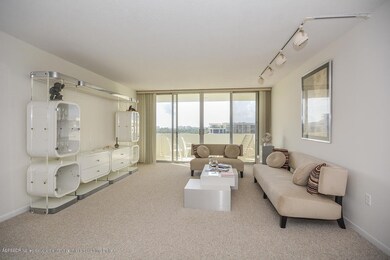 02 Living Room