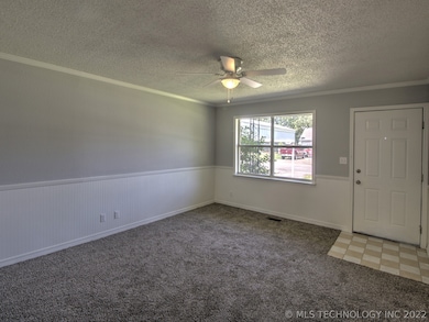 226 E Beech St, Skiatook, OK 74070 - photo 6