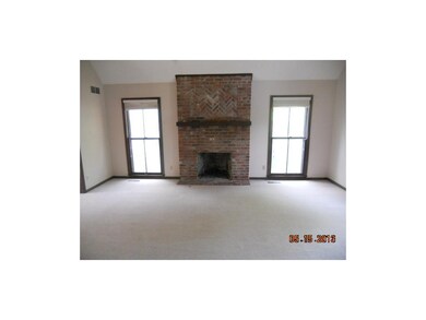 8932 Alden St, Lenexa, KS 66215 - photo 5