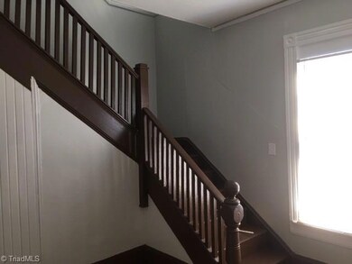 508 Lawsonville Ave, Reidsville, NC 27320 - photo 4