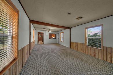 307 N Hartman Ave, Cushing, OK 74023 - photo 6