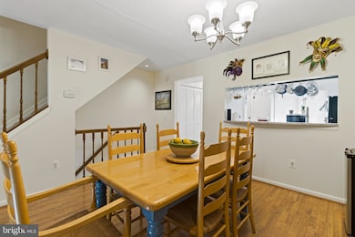 9611 Lambeth Ct, Columbia, MD 21046 - photo 5