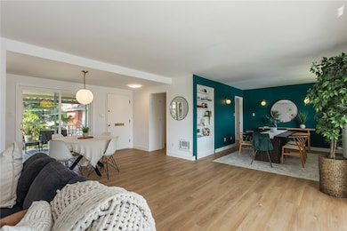 23028 Nadine Cir unit B, Torrance, CA 90505 - photo 5