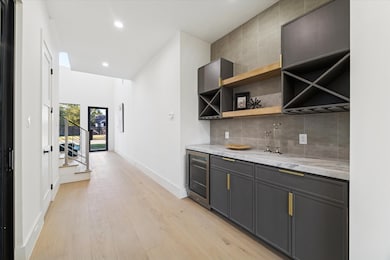 616 Eleanor St, Houston, TX 77009 - photo 6