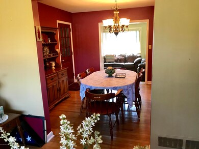 723 Acapulco Rd, Jacksonville, FL 32216 - photo 3