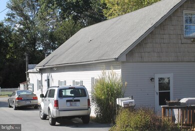 700 Raynor Ave, Catonsville, MD 21228 - photo 2