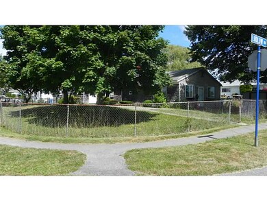 4 Ludlow Rd, Middletown, RI 02842 - photo 2