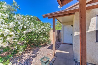 1430 E Palmdale Dr-5