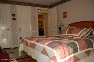 135 Maple Ave, Great Barrington, MA 01230 - photo 7