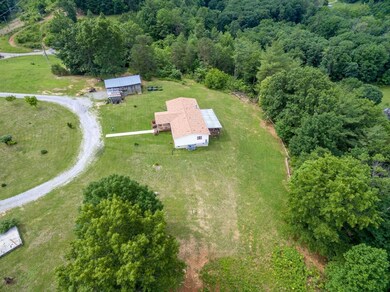 039-275715-Dry Hollow-6_6482685