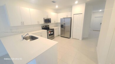 226 SW 159th Ct unit 226, Pembroke Pines, FL 33027 - photo 4