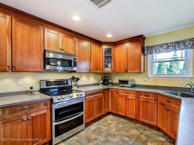 011_KITCHEN