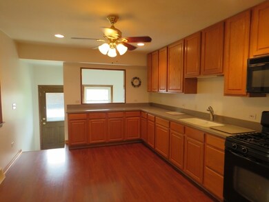 4002 Eagle Ln, Rolling Meadows, IL 60008 - photo 2