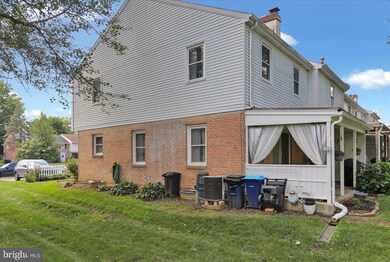 959 E Maple St, Palmyra, PA 17078 - photo 5