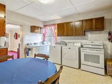 19 N Elm St, Saint Albans, VT 05478 - photo 7