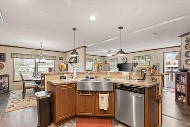 166 Villa Dr, Circleville, OH 43113 - photo 2