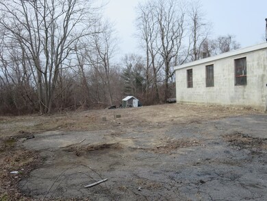 65 Liberty St, Plymouth, MA 02360 - photo 3