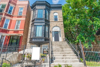 1028 S Oakley Blvd, Chicago, IL 60612 - photo 2