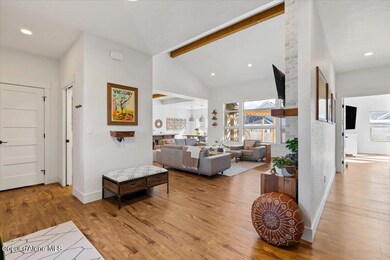 06-Entry & Living Room