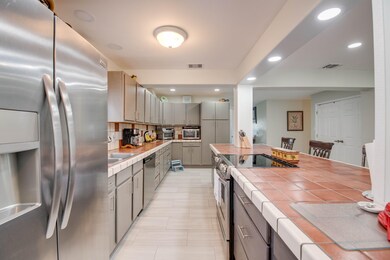 Lots of entertaining space