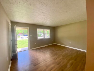 103 Elkin St, Berea, KY 40403 - photo 3