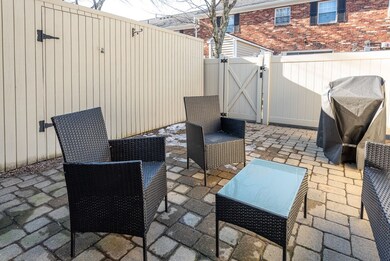 1304 Windsor Dr unit 1304, Framingham, MA 01701 - photo 4